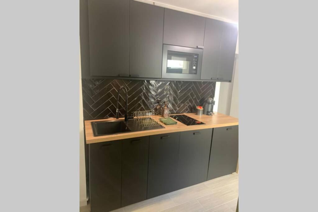 Apartment Appart'terrasse - 20mn Stade U Arena - Champs Elysees - Rer A *
